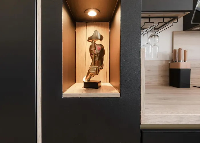Tiffanys Heliopolis Renovated With Terrace - Naturist Village آجد