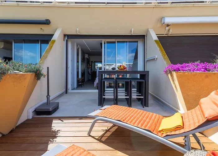 Tiffanys Heliopolis Renovated With Terrace - Naturist Village