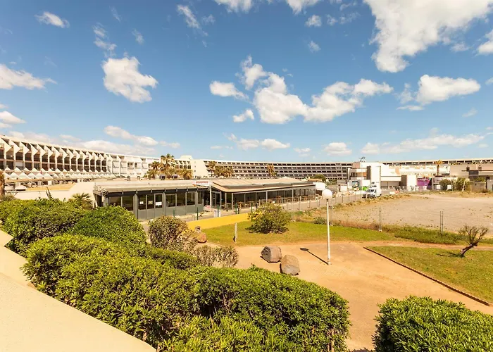Tiffanys Heliopolis Renovated With Terrace - Naturist Village شقة